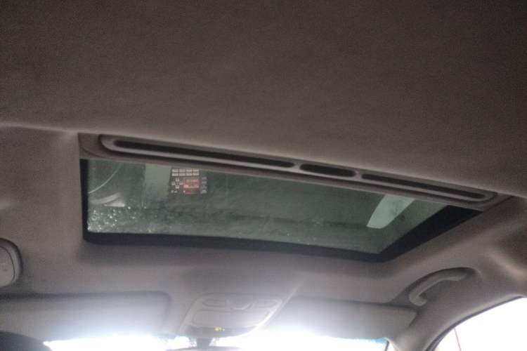 Used Kia VQ 2013 2.2T VQ-R Comfort Edition Headliner