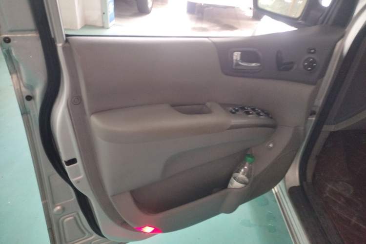 Used Kia VQ 2013 2.2T VQ-R Comfort Edition Left Front Door Interior