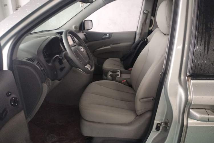 Used Kia VQ 2013 2.2T VQ-R Comfort Edition Left Front Seat