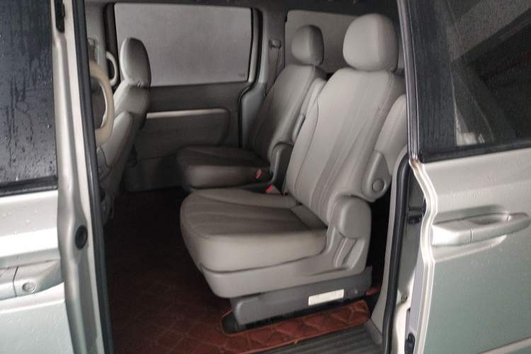 Used Kia VQ 2013 2.2T VQ-R Comfort Edition Left Rear Seat
