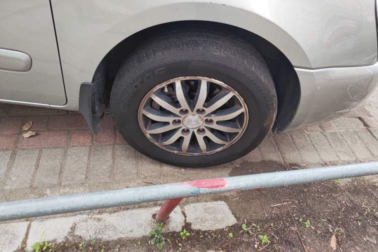 Used Kia VQ 2013 2.2T VQ-R Comfort Edition Right Front Wheel Hub