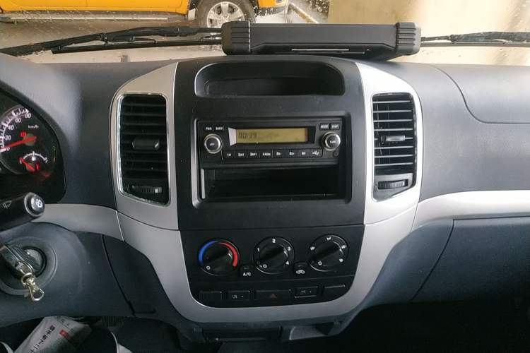Used King Long Golden Way 2021 2.2L Jiemu Van High Roof V22H Audio And AC Panel