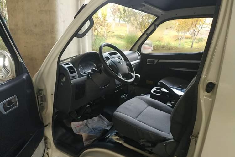 Used King Long Golden Way 2021 2.2L Jiemu Van High Roof V22H Interior 3