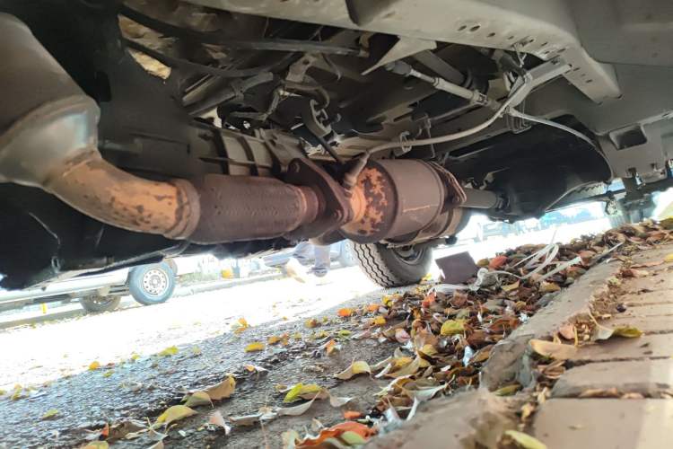 Used King Long Golden Way 2012 2.0L Dual-Purpose Short-Wheelbase 4G21B Chassis Front Left