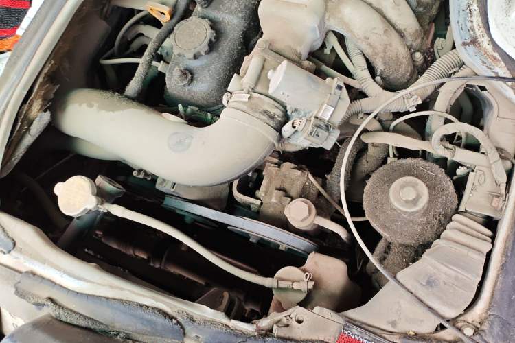 Used King Long Golden Way 2012 2.0L Passenger Version VVT Long-Wheelbase V20 Engine Bay