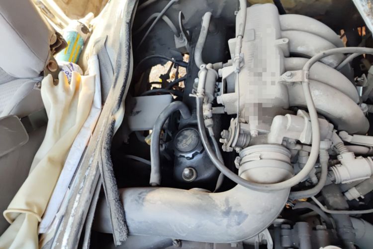 Used King Long Golden Way 2012 2.0L Dual-Purpose Short-Wheelbase 4G21B Engine Bay Right