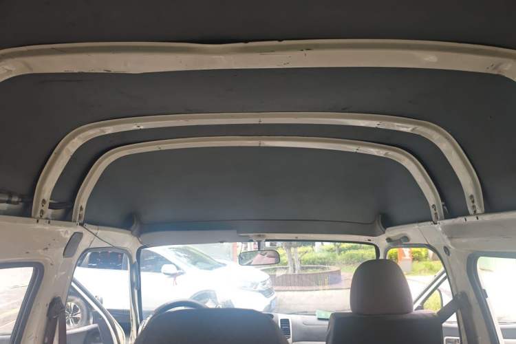 Used King Long Golden Way 2012 2.0L Passenger Version Long Wheelbase 4G21B Headliner