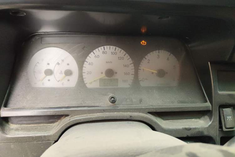 Used King Long Golden Way 2012 2.0L Dual-Purpose Short-Wheelbase 4G21B Instrument Cluster