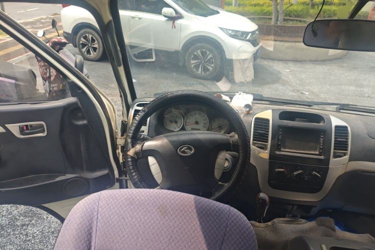 Used King Long Golden Way 2012 2.0L Passenger Version Long Wheelbase 4G21B Steering Wheel