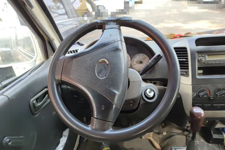 Used King Long Golden Way 2012 2.0L Dual-Purpose Short-Wheelbase 4G21B Steering Wheel