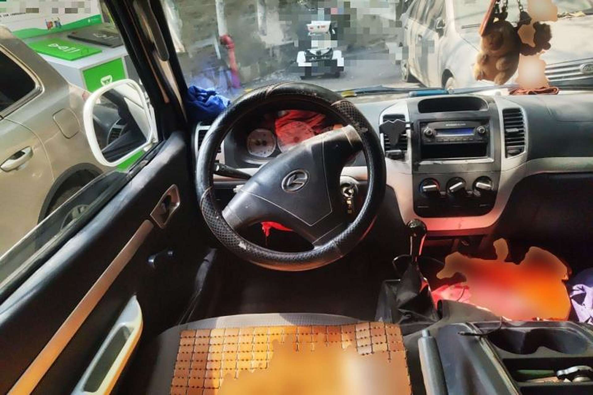 Used King Long Golden Way 2012 2.0L Dual-Purpose Short-Wheelbase 4G21B Steering Wheel