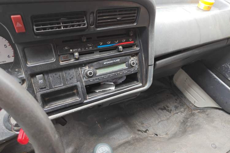 Used King Long Golden Way 2014 2.0L Economy 4G20B Audio And AC Panel