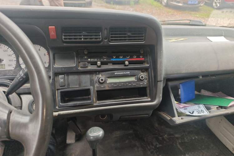 Used King Long Golden Way 2014 2.0L Economy 4G20B Audio And AC Panel