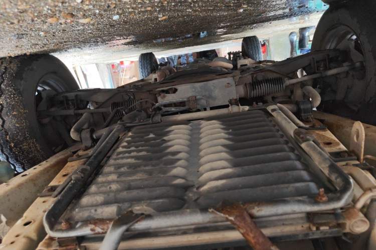 Used King Long Golden Way 2014 2.0L Economy 4G20B Chassis Front