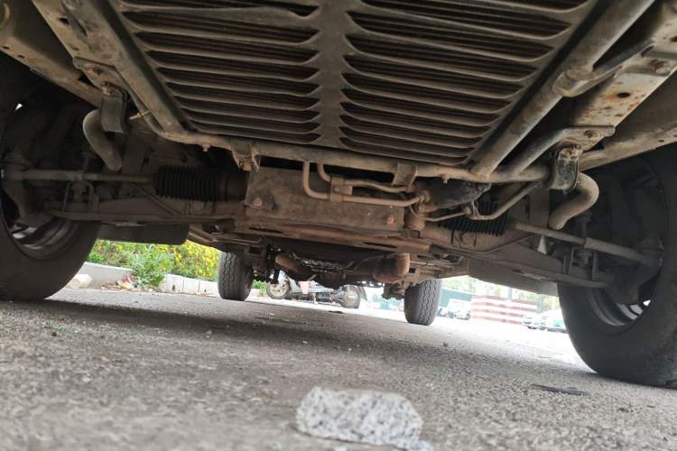 Used King Long Golden Way 2014 2.0L Van-Type 4G21B Chassis Front