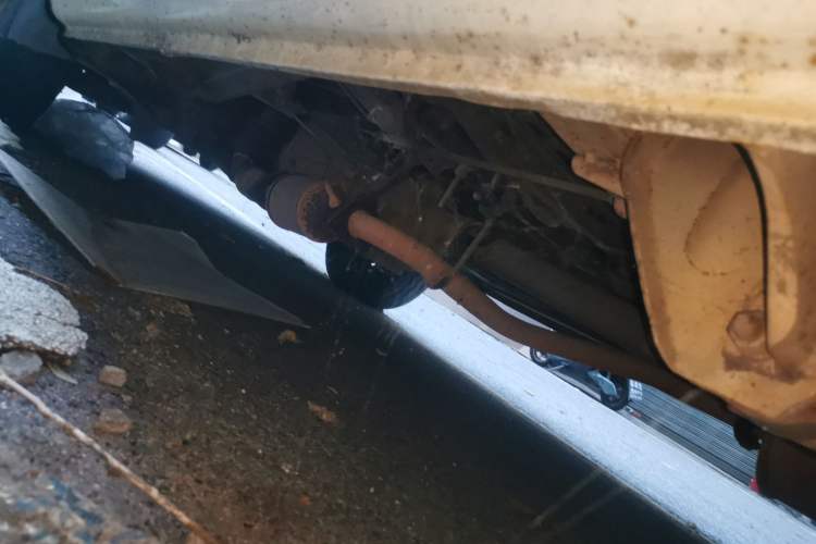 Used King Long Golden Way 2014 2.0L Van-Type 4G21B Chassis Rear Left