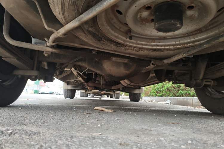 Used King Long Golden Way 2014 2.0L Van-Type 4G21B Chassis Rear