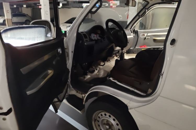 Used King Long Golden Way 2014 2.0L Economy 4G20B Driver Seat