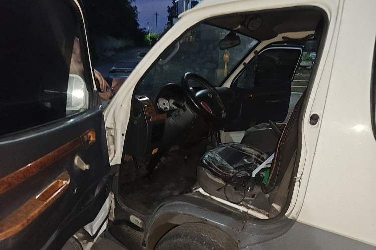 Used King Long Golden Way 2014 2.0L Economy 4G20B Driver Seat