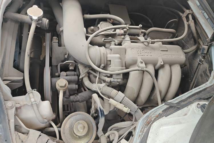 Used King Long Golden Way 2014 2.0L Van-Type 4G21B Engine Bay
