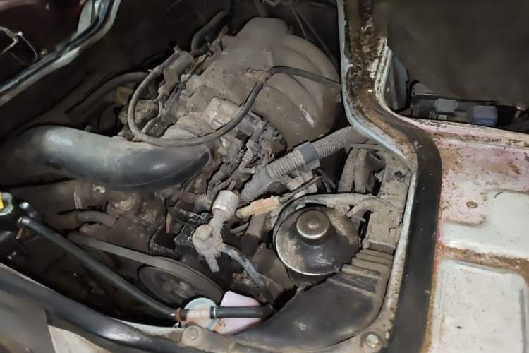 Used King Long Golden Way 2014 2.0L Economy 4G20B Engine Bay Left