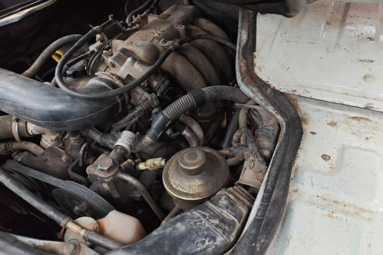 Used King Long Golden Way 2014 2.0L Economy 4G20B Engine Bay Left