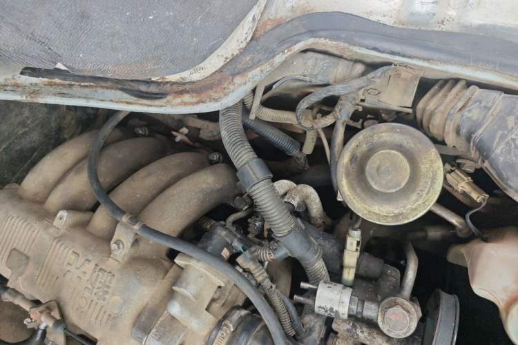 Used King Long Golden Way 2014 2.0L Economy 4G20B Engine Bay Left