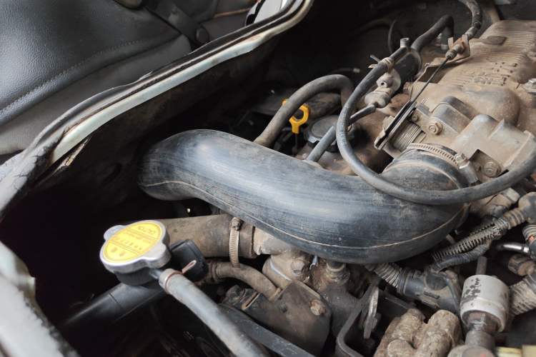 Used King Long Golden Way 2014 2.0L Economy 4G20B Engine Bay Right