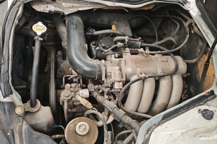 Used King Long Golden Way 2014 2.0L Van-Type 4G21B Engine Bay