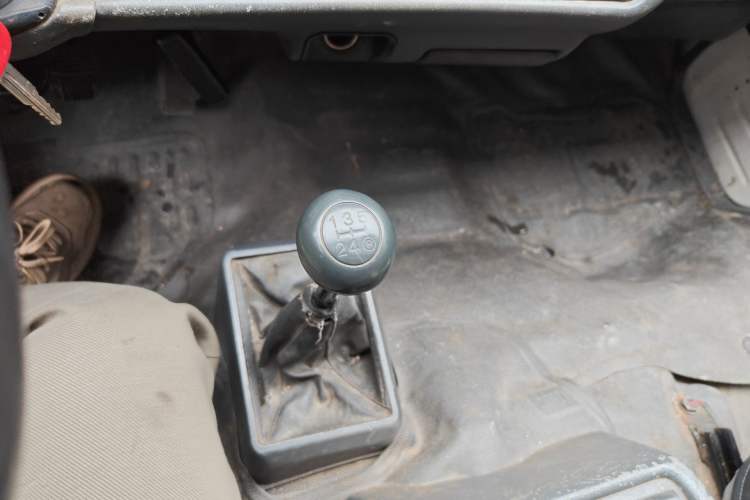 Used King Long Golden Way 2014 2.0L Economy 4G20B Gear Lever
