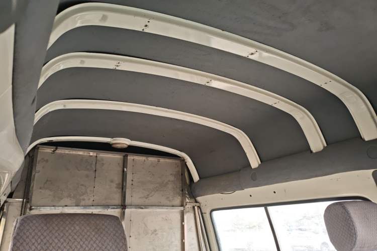 Used King Long Golden Way 2014 2.0L Van-Type 4G21B Headliner