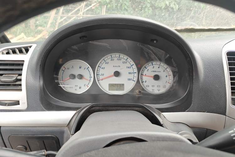 Used King Long Golden Way 2014 2.0L Van-Type 4G21B Instrument Cluster