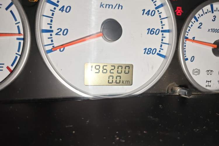 Used King Long Golden Way 2014 2.0L Economy 4G20B Odometer Close Up