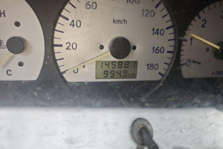 Used King Long Golden Way 2014 2.0L Economy 4G20B Odometer Close Up
