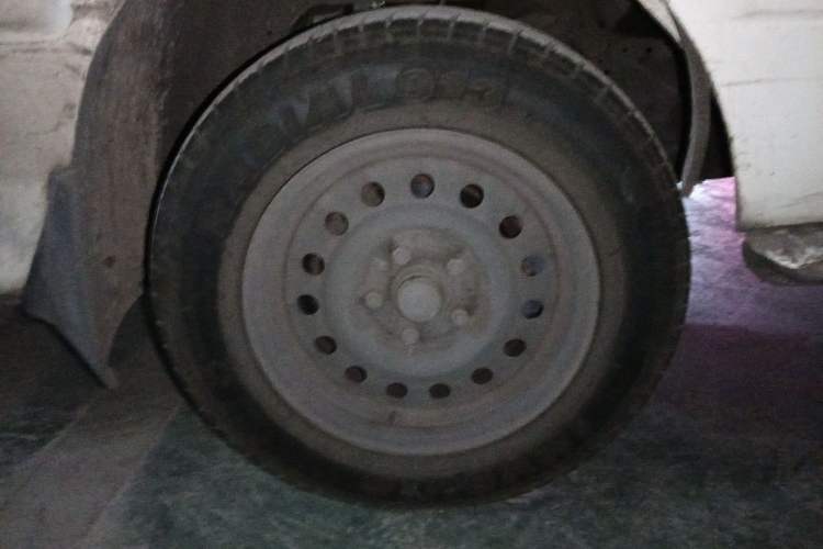 Used King Long Golden Way 2014 2.5T Yuchai Chuangxiang Version YC4FB90-P40C Right Front Wheel Hub