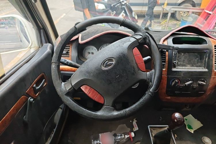 Used King Long Golden Way 2014 2.5T Yuchai Van-Type YC4FB90-P40C Steering Wheel