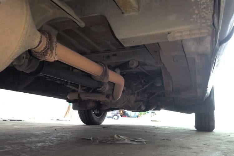 Used King Long Golden Way 2015 2.0L Value-Packed Practical Version 4G21B Chassis Rear Right