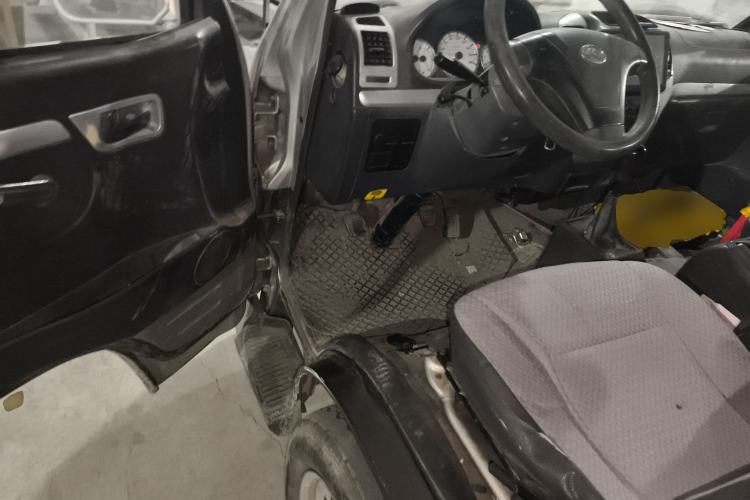 Used King Long Golden Way 2015 2.0L Van 4G21B Driver Seat