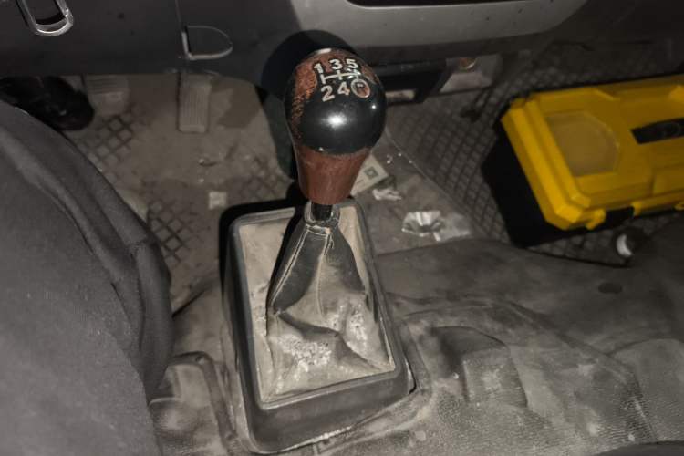 Used King Long Golden Way 2015 2.0L Van 4G21B Gear Lever