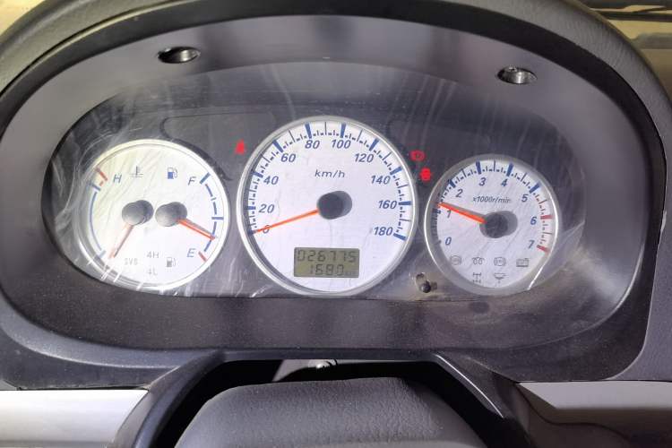Used King Long Golden Way 2015 2.0L Value-Packed Practical Version 4G21B Instrument Cluster
