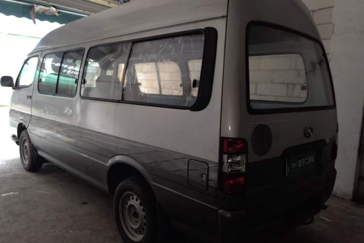 Used King Long Golden Way 2015 2.0L Value-Packed Practical Version 4G21B Rear Left 45 Deg