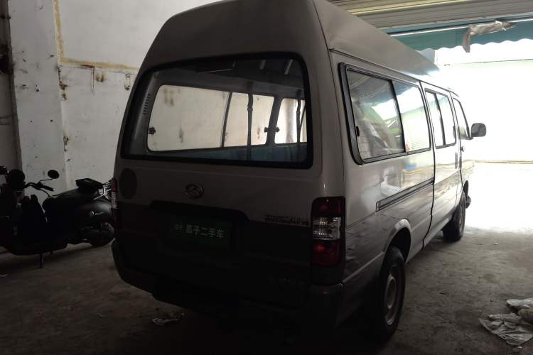 Used King Long Golden Way 2015 2.0L Value-Packed Practical Version 4G21B Rear Right 45 Deg