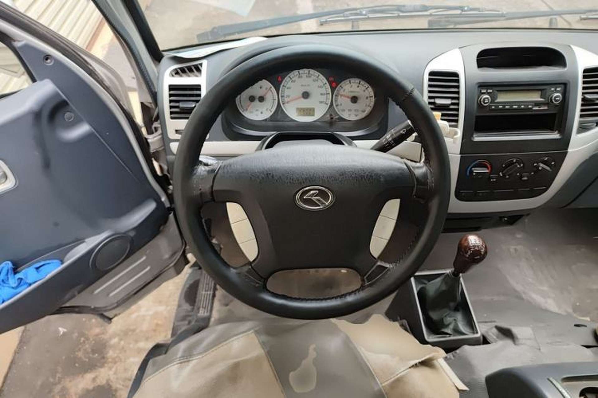 Used King Long Golden Way 2015 2.0L Entrepreneurial Version V19 Steering Wheel