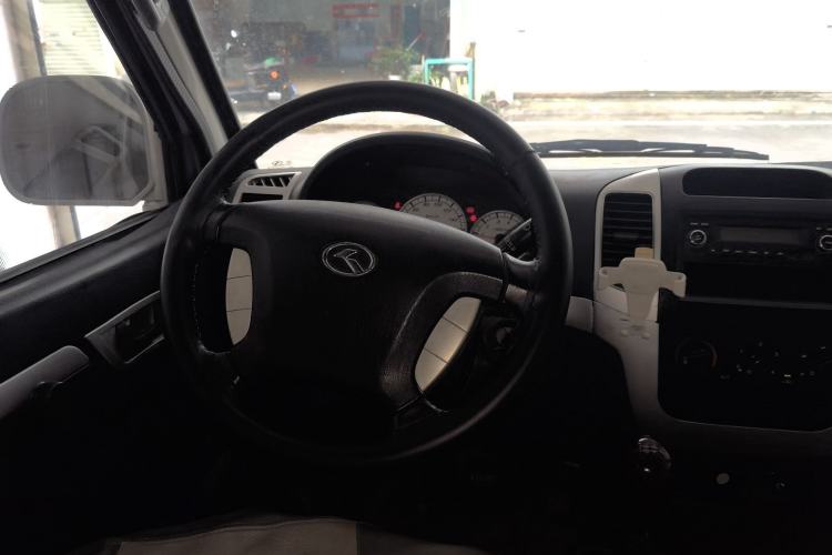 Used King Long Golden Way 2015 2.0L Value-Packed Practical Version 4G21B Steering Wheel