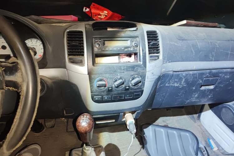 Used King Long Golden Way 2015 2.0L Value-Packed Practical Version 4G21B Audio And AC Panel