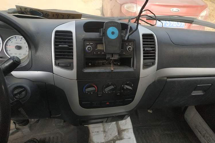 Used King Long Golden Way 2015 2.0L Value-Packed Practical Version 4G21B Audio And AC Panel