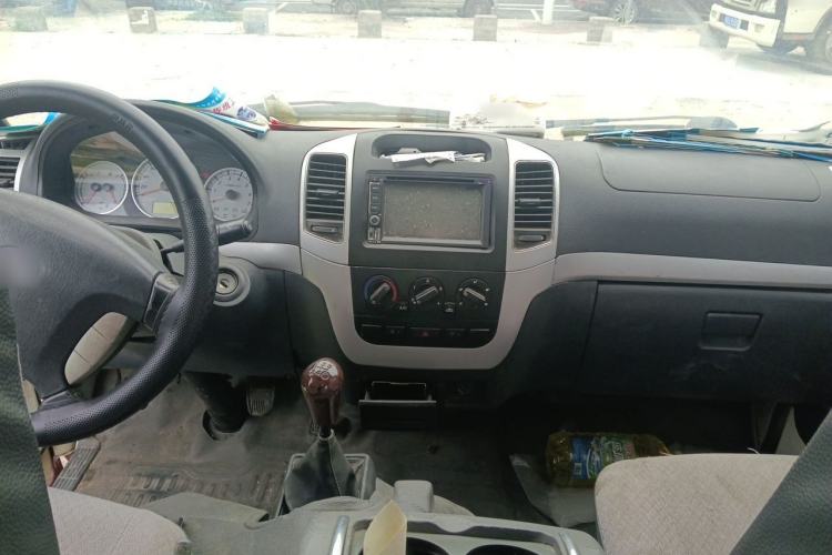 Used King Long Golden Way 2015 2.0L Van 4G21B Center Console