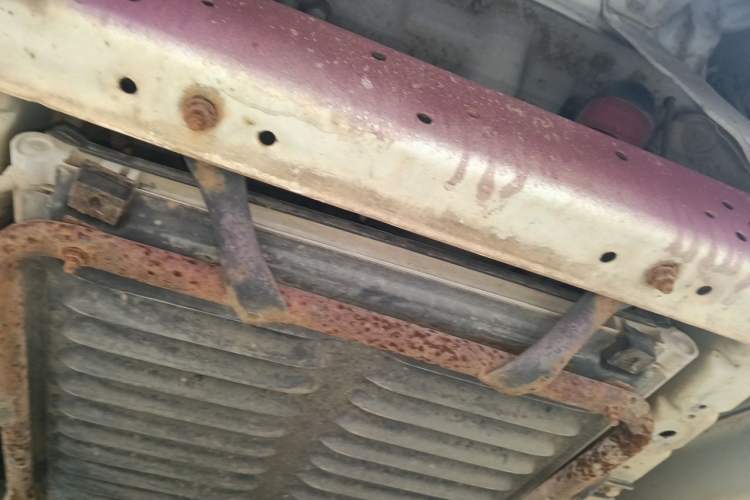 Used King Long Golden Way 2015 2.0L Van 4G21B Chassis Front