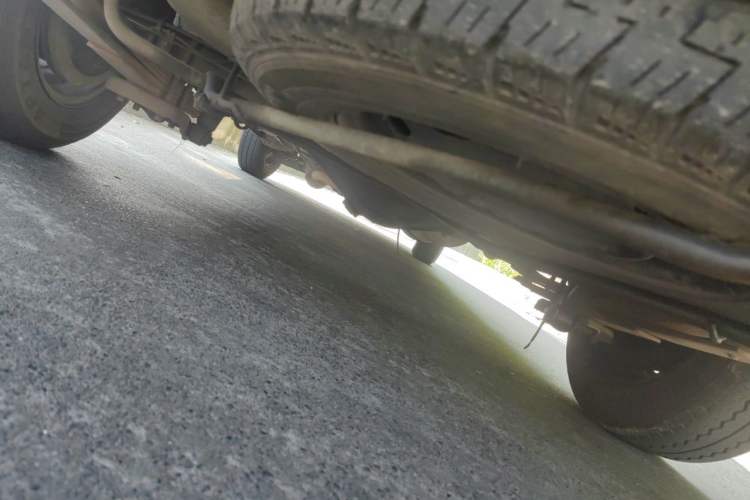 Used King Long Golden Way 2015 2.0L Value-Packed Practical Version 4G21B Chassis Rear