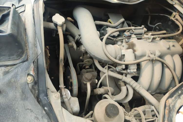Used King Long Golden Way 2015 2.0L Value-Packed Practical Version 4G21B Engine Bay Right